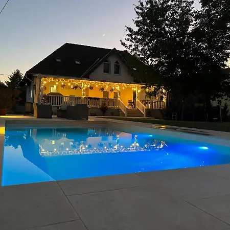 Holiday home Cherry Tree Cottage, Balatonszemes