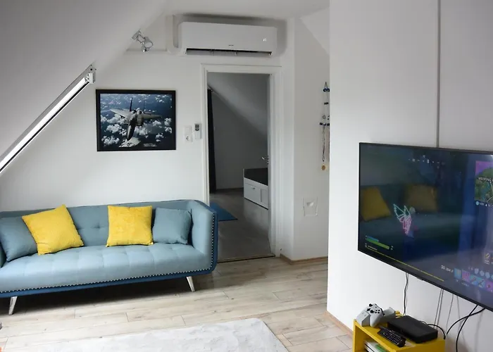 בית נופש Cherry Tree Cottage, Balatonszárszó