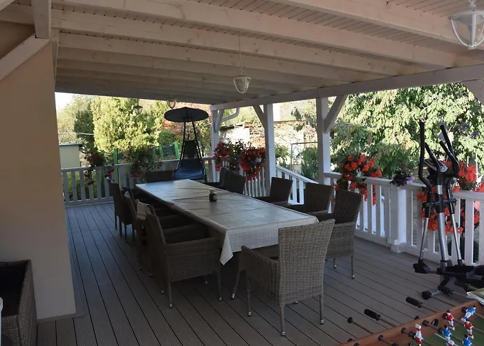 בית נופש Cherry Tree Cottage, Balatonszárszó