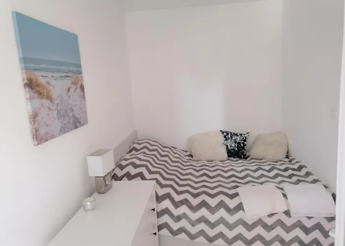 Cherry Tree Cottage, בית נופש Balatonszárszó