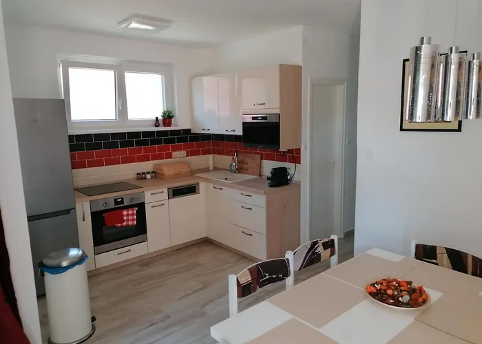 Cherry Tree Cottage, *